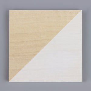 
                      
                        Wood with bleo snow applied
                      
                    