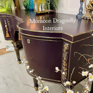 
                      
                        heraldic plum on big cabinet with gold
                      
                    