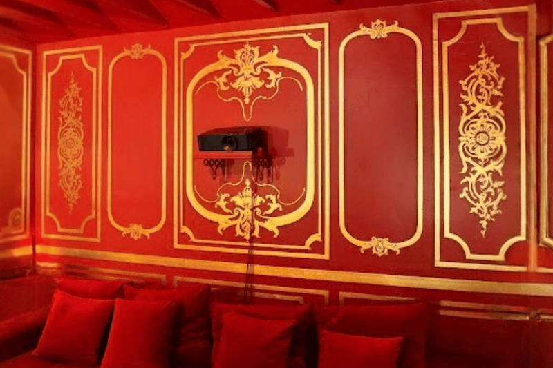 Metallic gold gilded interior paneling