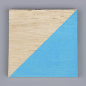 
                      
                        Wood coated in bleo gel paint
                      
                    