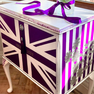 
                      
                        platinum pageantry on dresser
                      
                    
